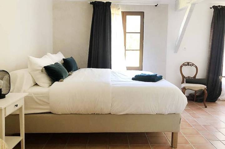 Location de vacances pour 17 personnes, avec jardin et terrasse à Saint-Félix-de-Bourdeilles - 3