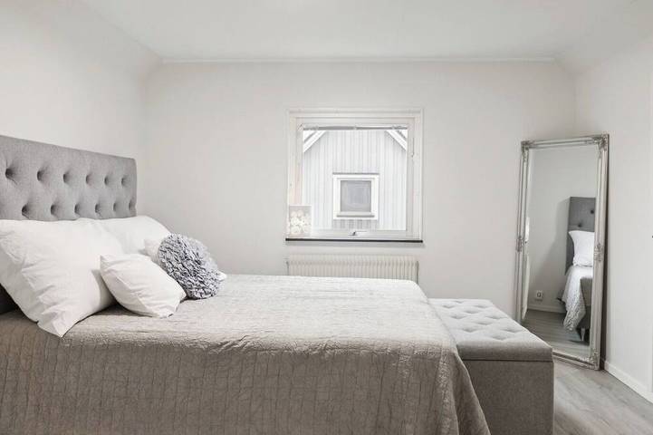 Renovated Three Floor Villa 164m^2 in Norrköping, Östergötland