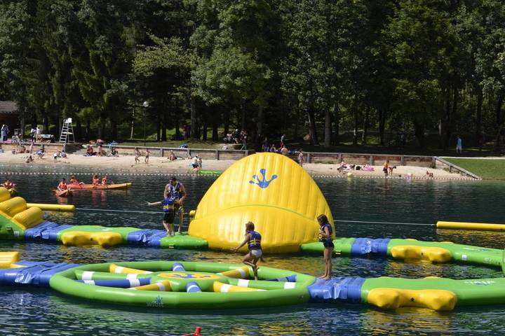 Camping pour 4 personnes, avec vue et balcon, adapté aux familles