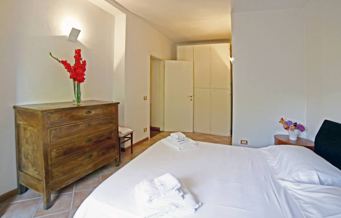 Entire apartment, Apartment "Du Lac 3" with Mountain View & Balcony in Feriolo, Comune di Baveno