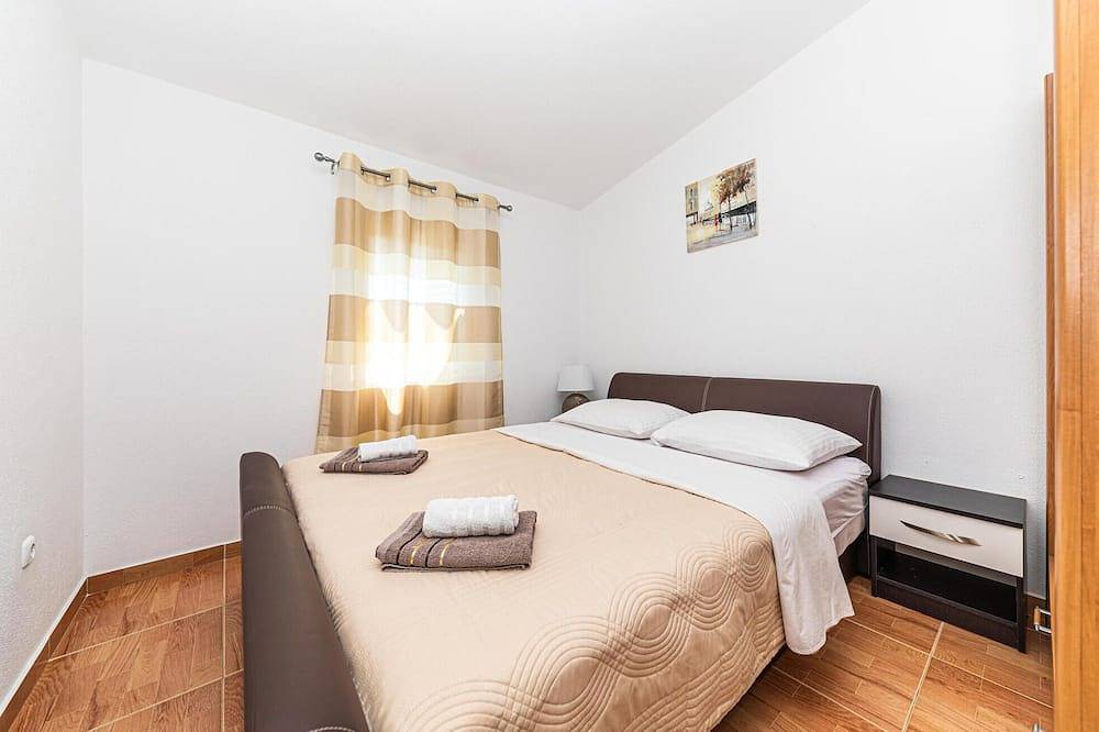 Geheel appartement, Prachtig appartement met 2 slaapkamers. in Poljica, Split-Dalmatië