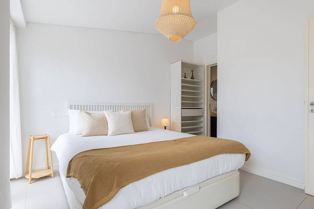 Carcavelos Sunny Retreat 1 by Lovelystay in Carcavelos e Parede, Costa de Lisboa