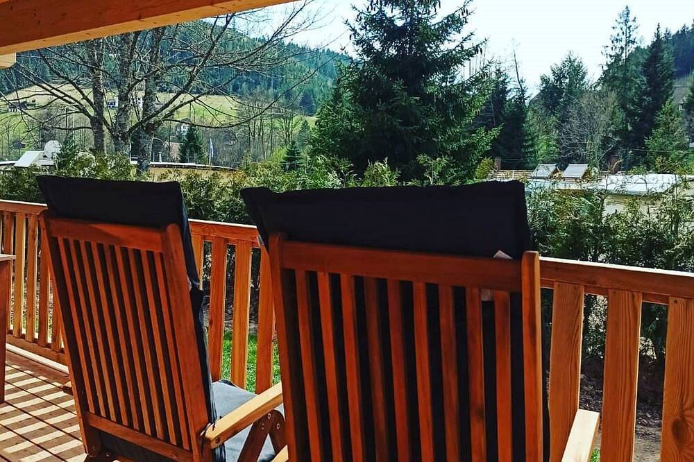 Blockhütte, 60 qm, 2 Schlafzimmer, Holzterrasse mit Garten, max. 4 Personen in Mitteltal, Baiersbronn