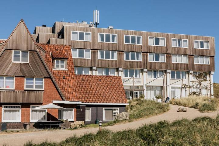 Hotel für 8 Personen, mit Balkon und Whirlpool sowie Terrasse und Garten auf Texel