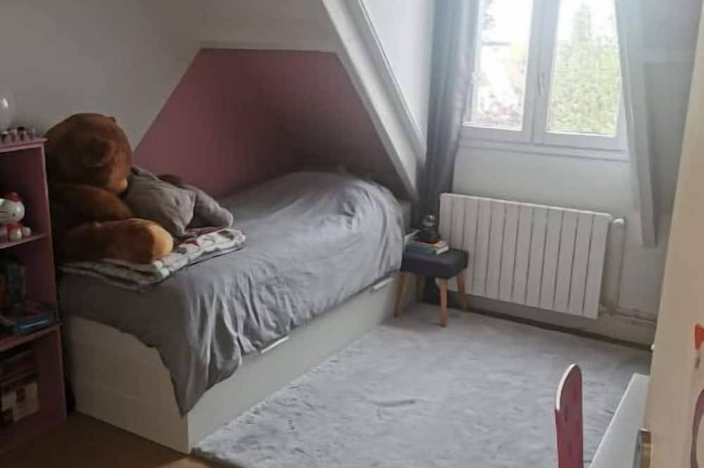 Maison avec Jacuzzi proche de Paris et Versailles in Noisy-le-Roi, Yvelines