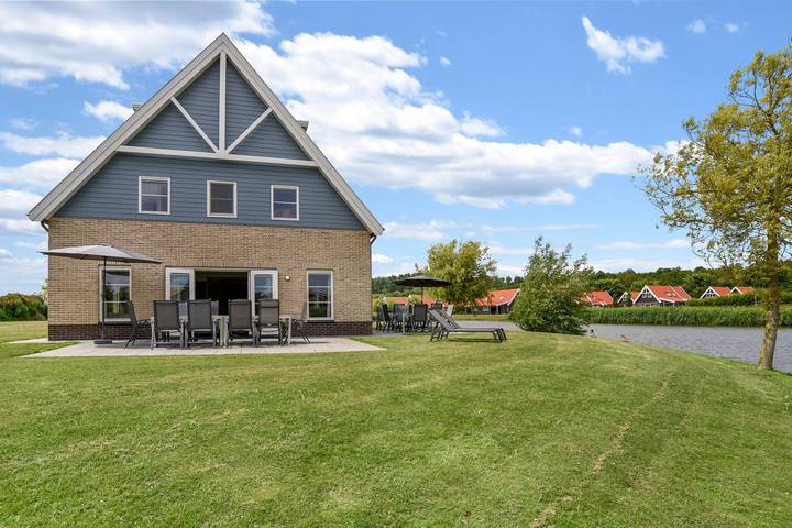 Bungalow voor 22 personen, met Balkon/Terras en Terras in Flevoland