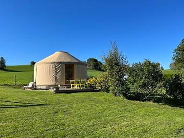Yourte pour 10 personnes, avec jardin dans le Doubs