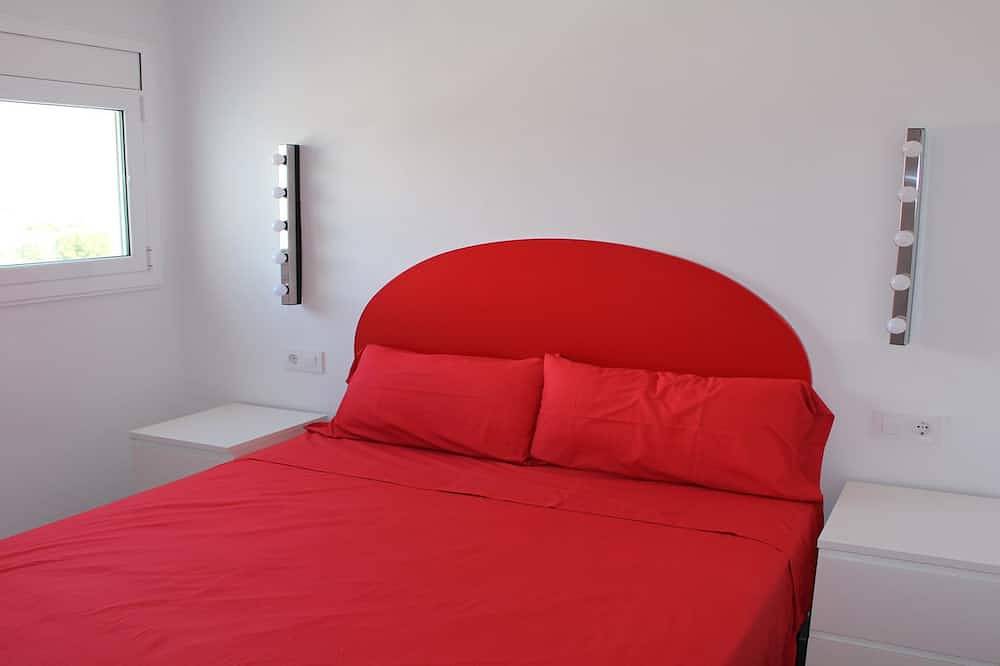 Entire apartment, Modern Apartment In 1st Sea Line With Sea And Mountain Views in Sant Salvador (Tarragona), el Vendrell