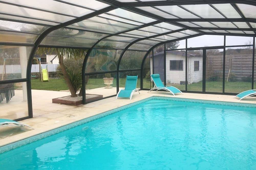 Chaleureuse villa familiale piscine couverte et chauffée. in Plouhinec (Morbihan), Côte des Mégalithes