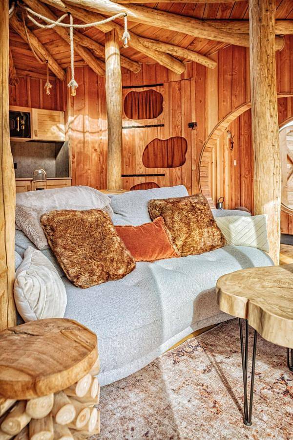 La Cabane Korrigans in Gomené, Région de Dinan