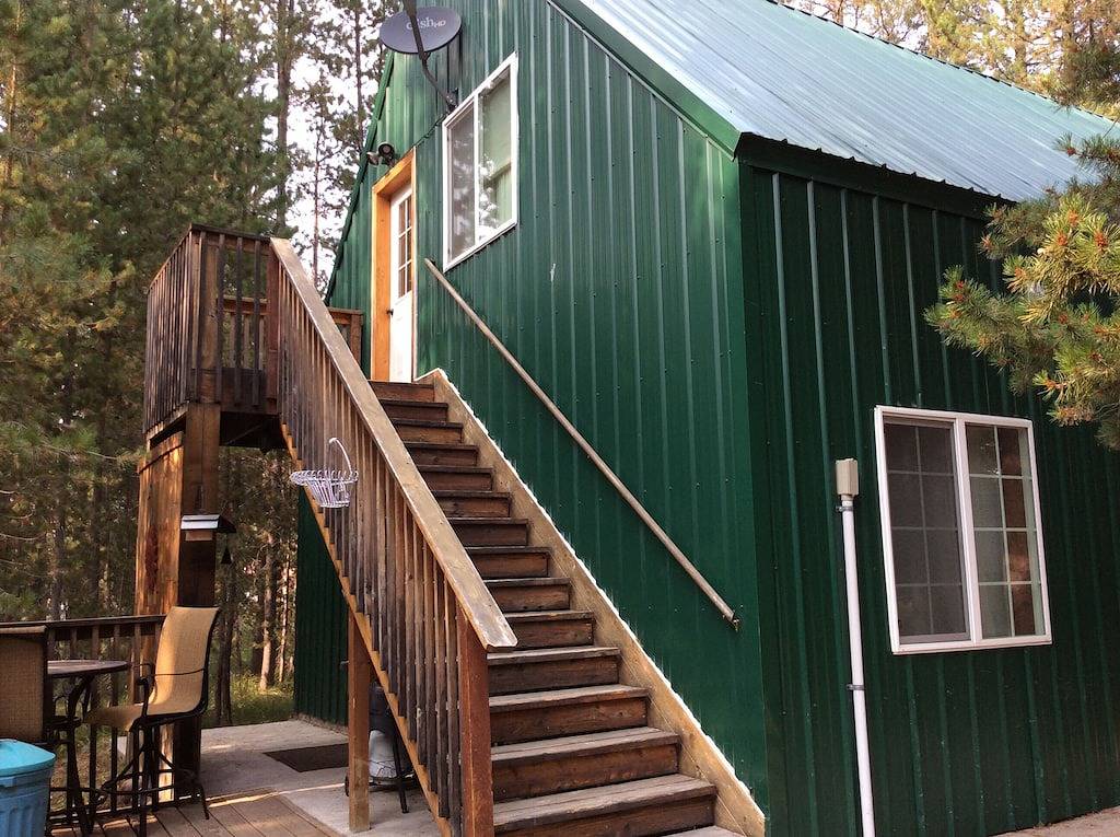 Log Cabin for 11 Guests in Island Park, Fremont County (ID)