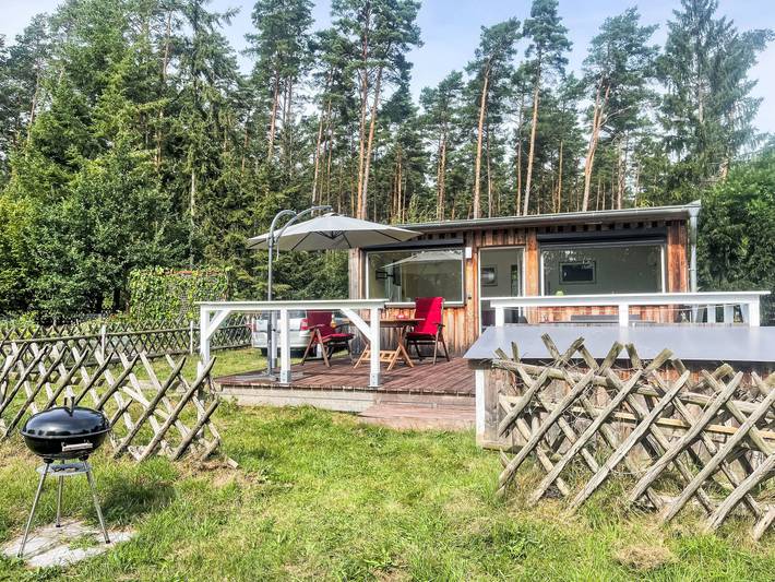 Bungalow für 2 Personen, mit Terrasse und Garten sowie Seeblick
