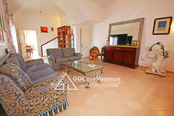 Apartamento de vacaciones para 4 personas, con jardín además de vistas y terraza - 1
