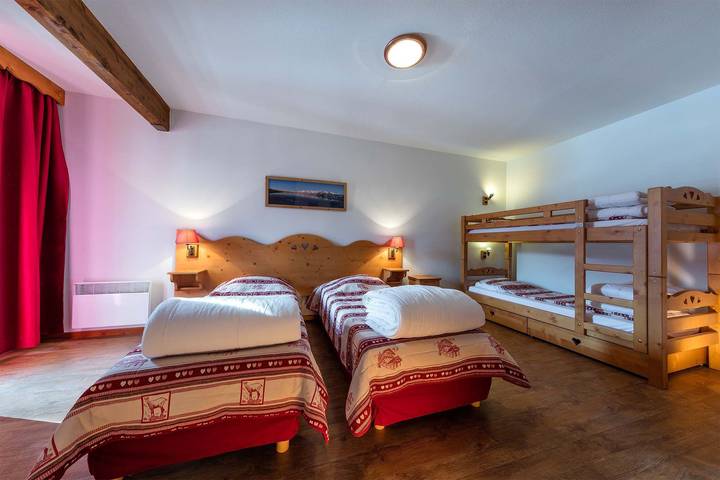 Gîte pour 10 personnes, avec sauna ainsi que piscine et balcon à Abriès - 3