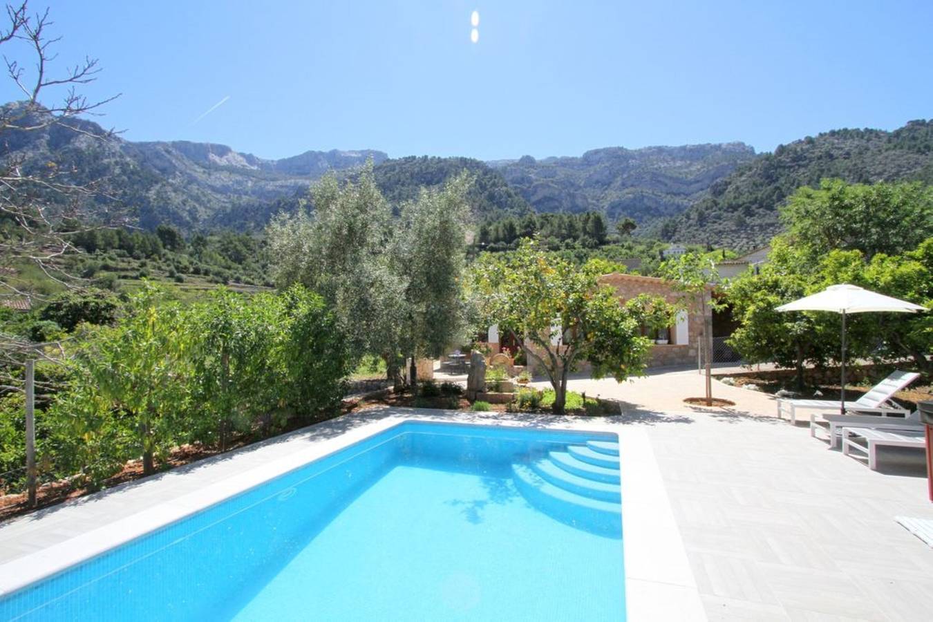 Fantastische Villa mit Pool, Whirlpool, Terrassen, Bergblick, Klimaanlage & Wlan in Sóller, Mallorca Westen