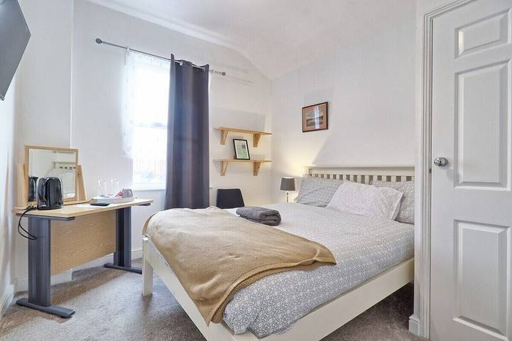 Bed and breakfast for 2 people in Southend-on-Sea