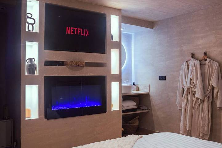 Apartamento entero, Suite with Jacuzzi and Sauna in Montrouge, Altos del Sena