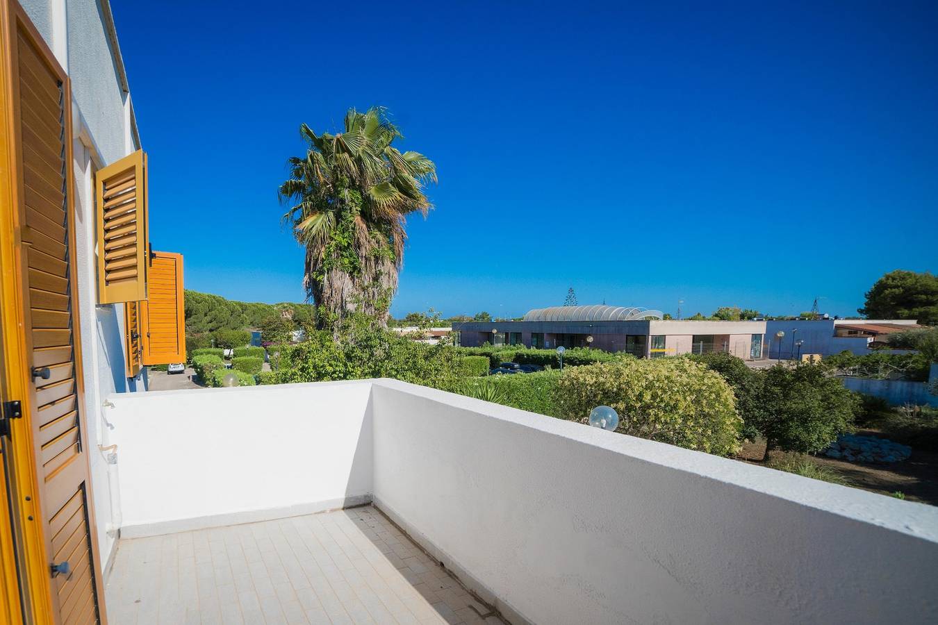 Entire apartment, Villetta Fresca With Garden Near The Sea in Torre Dell'orso, Lecce Province