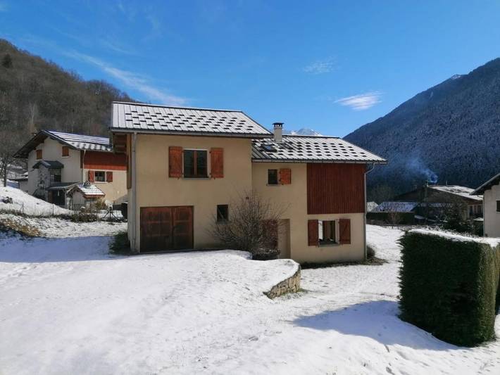 Chalet pour 8 personnes, avec vue et jardin, animaux acceptés