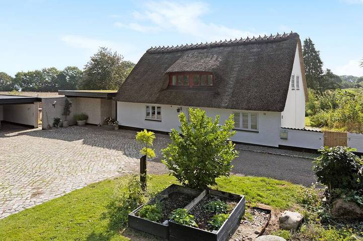 Ferienhaus für 12 Personen, mit Garten und Sauna in Mommark