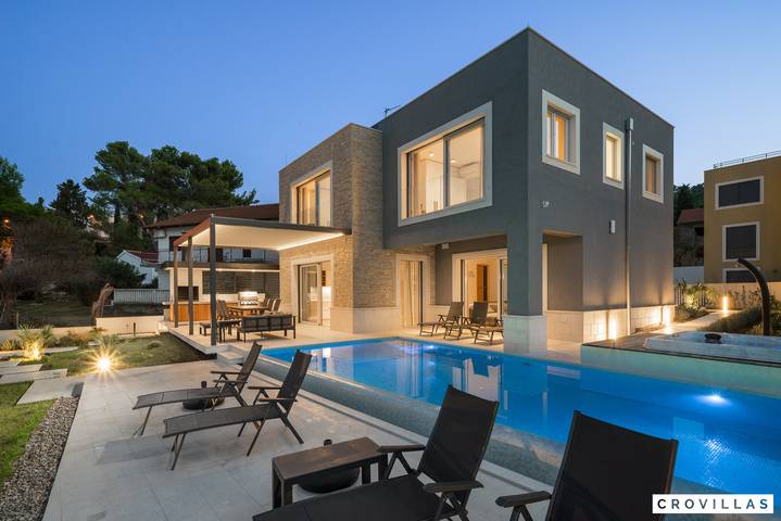 Villa pour 8 personnes, avec Vue sur l’océan à Slatine
