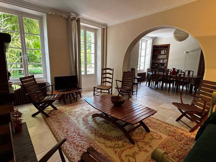 Location de vacances pour 10 personnes, avec vue et jardin à Villeneuve-sur-Yonne - 2
