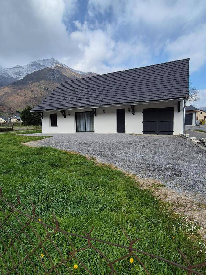 Three-Bedroom House in Laruns, Béarn