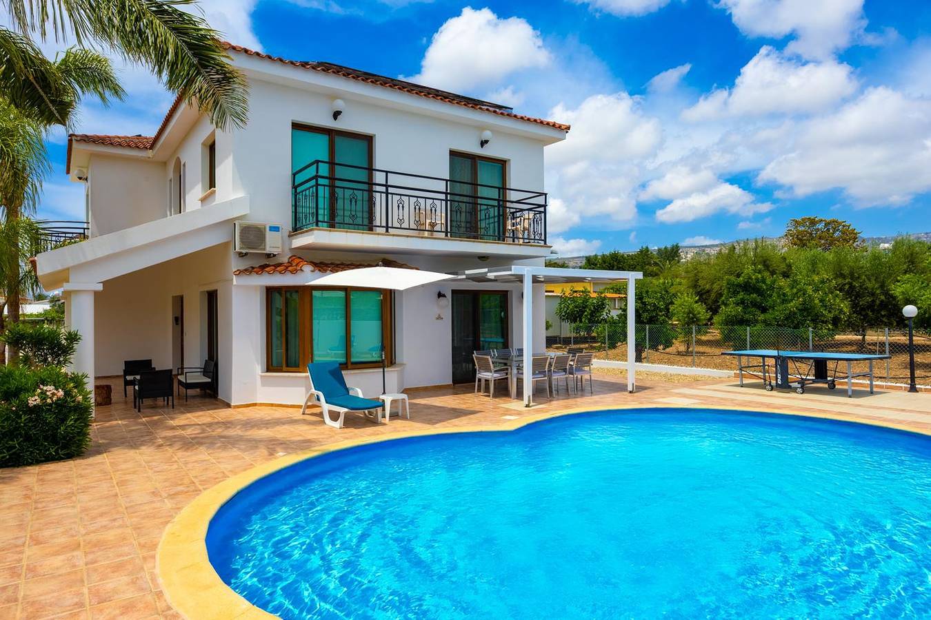 Villa für 9 Personen mit Garten in Peyia, Südzypern