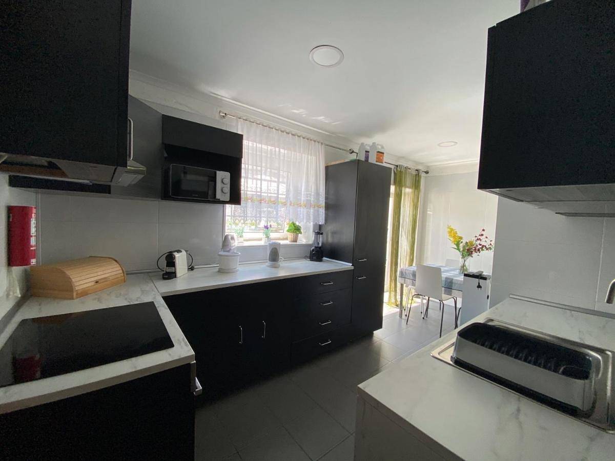 Apartamento de férias inteiro, Budget Triple Room in Queluz e Belas, Costa de Lisboa