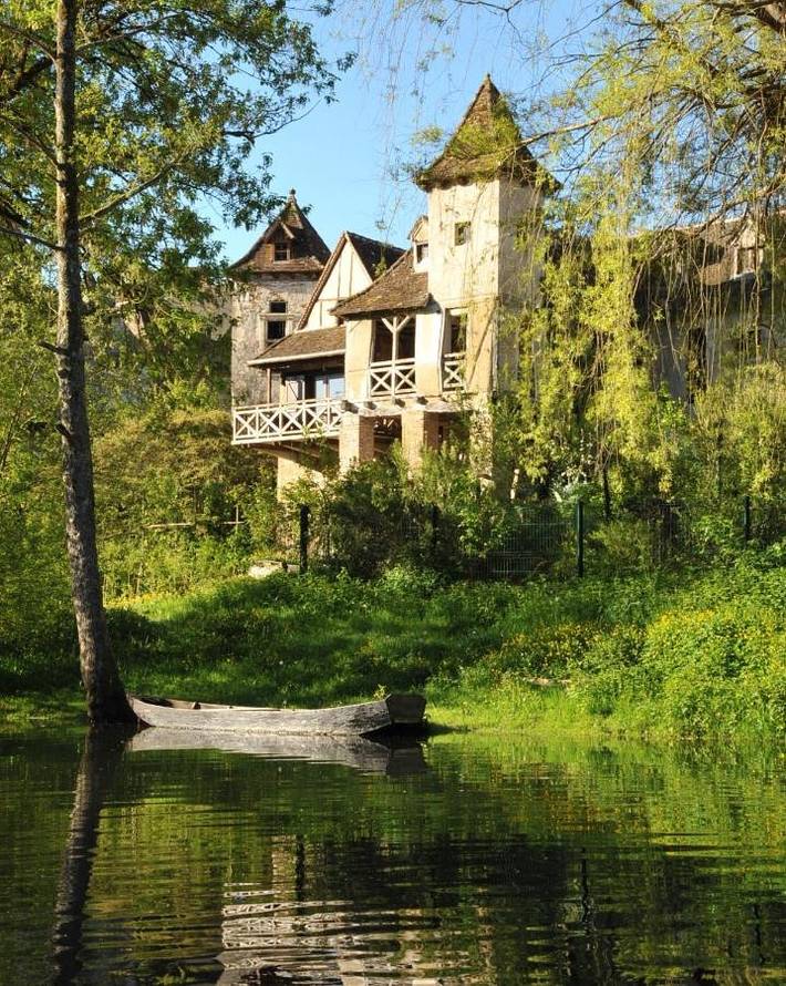Location de vacances pour 4 personnes, avec vue et balcon, adapté aux familles à Carennac - 2