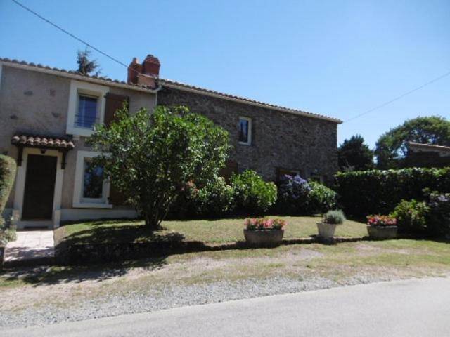 Gîte pour 2 personnes, avec Terrasse ainsi que Jardin et Vue à Le Cellier
