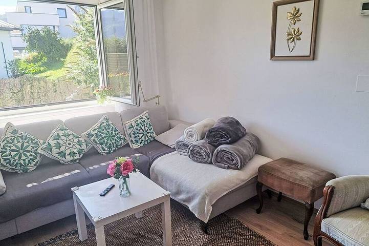 Atemberaubendes alleinstehendes Ferienhaus mit  W-Lan, Tv, Terrasse und Haustiere erlaubt in Traunkirchen, Bezirk Gmunden