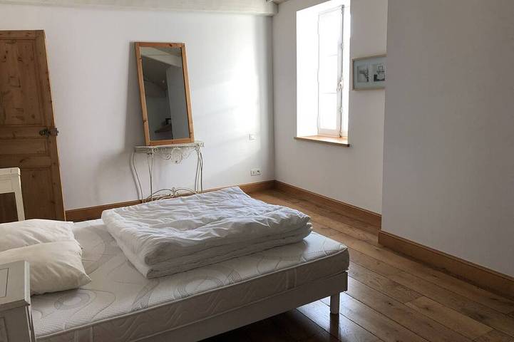 Maison de ville confortable 200m de la mer in Le Château-d'Oléron, Côte de Beauté