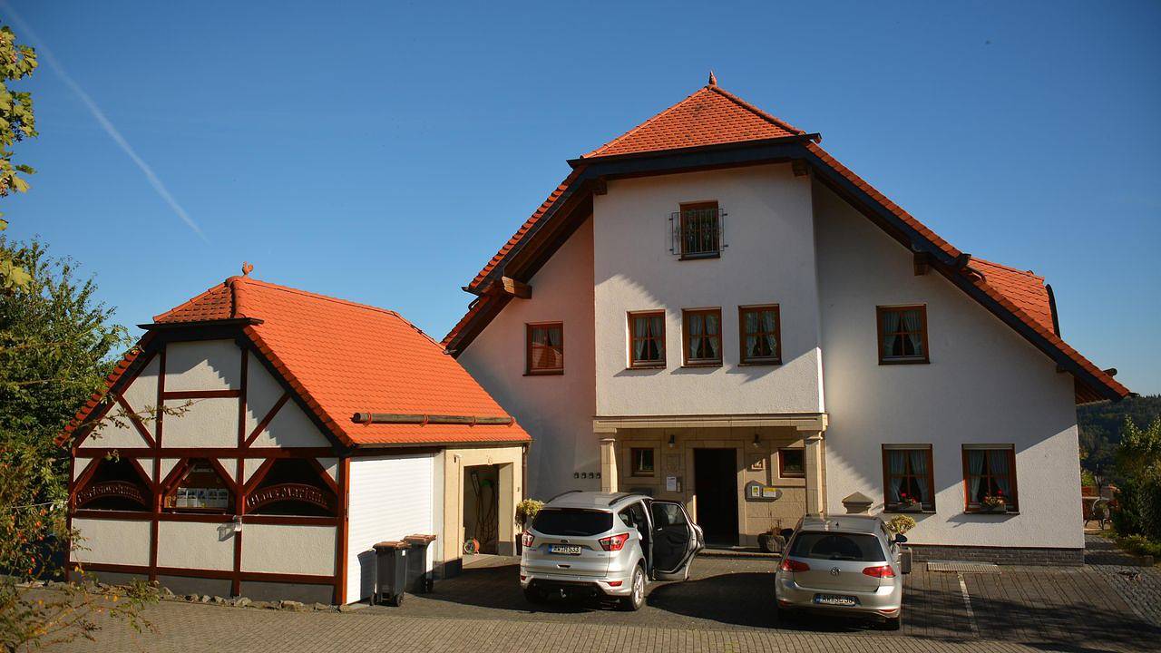 Geheel vakantieappartement, Vakantieappartement voor 2 personen met tuin in Osteifel