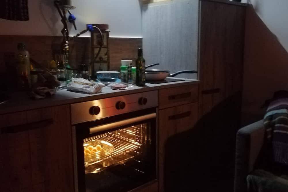 Entire apartment, Studio for rent by the night or by the week in Montluçon, Montluçon region