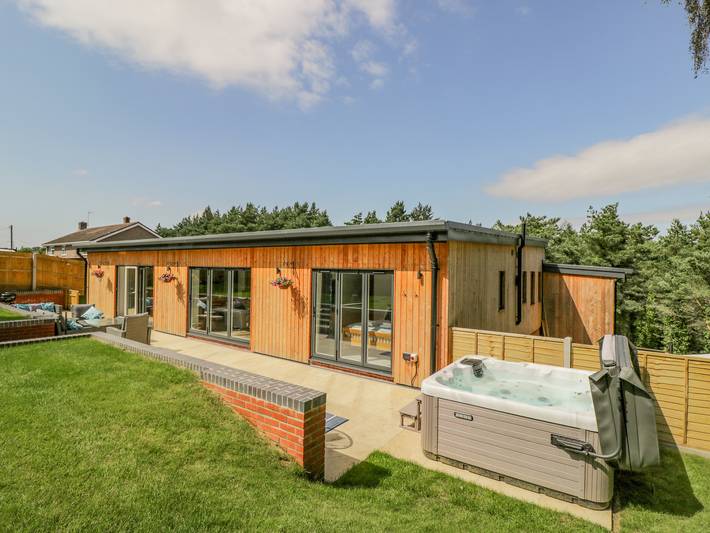 Cottage for 10 people, with Garden in Dorset