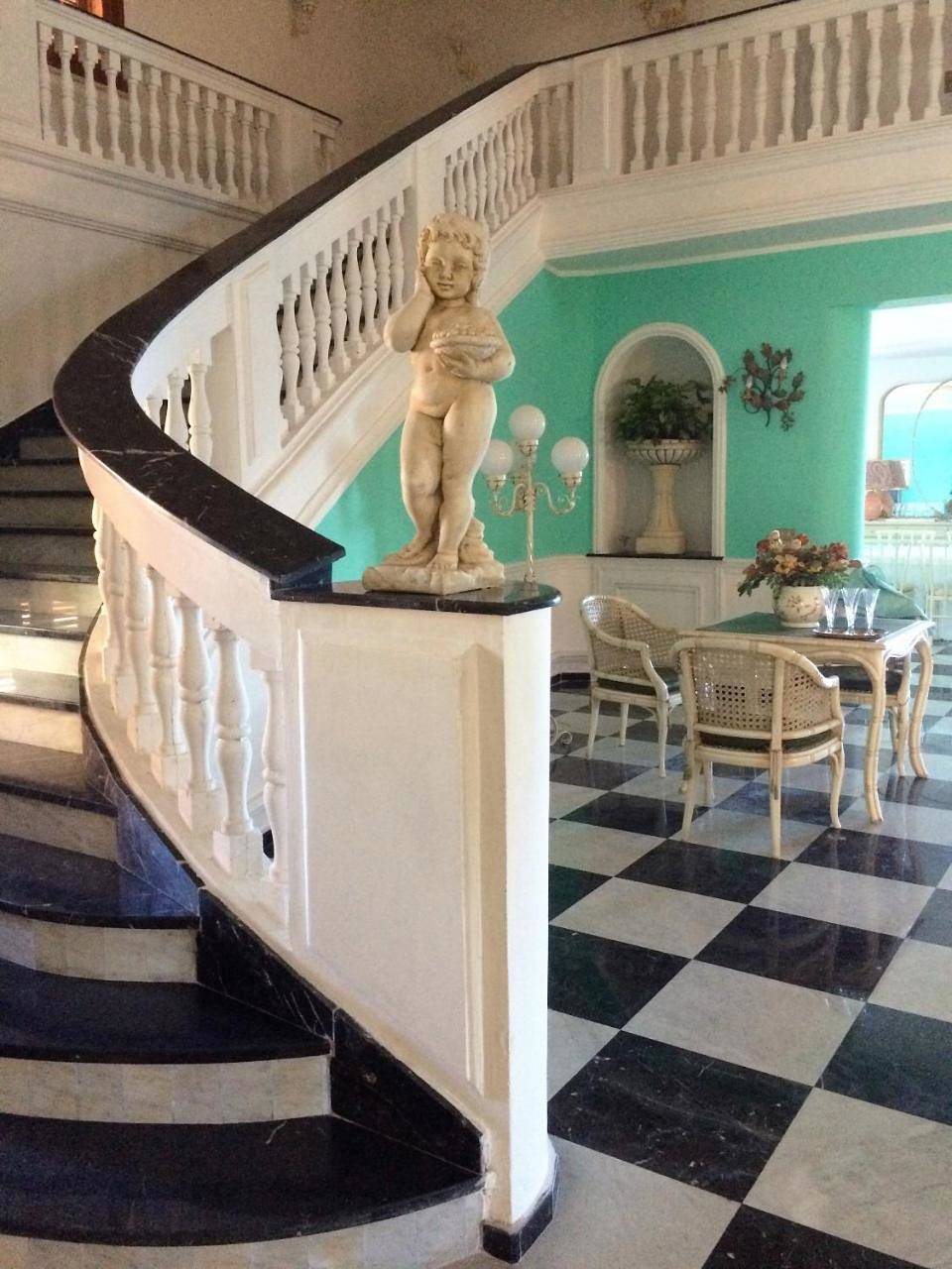 Four-Bedroom House in Palermo, Palermo Provinz