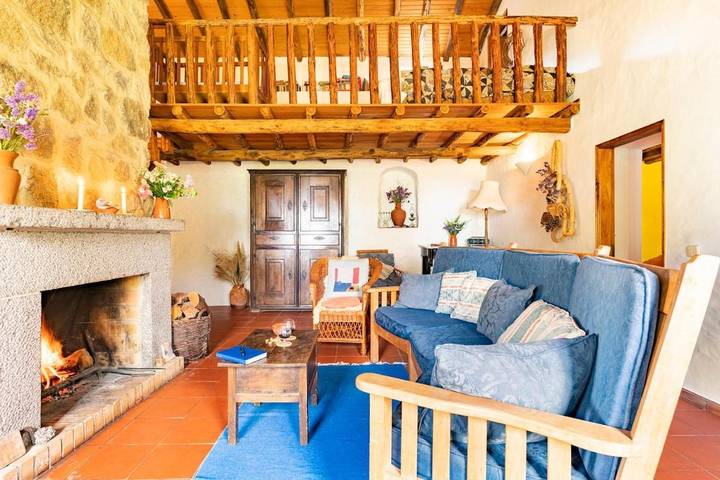 Casa rural para 6 personas, con terraza y jardín además de piscina y vistas, Se admiten mascotas en Monchique - 2