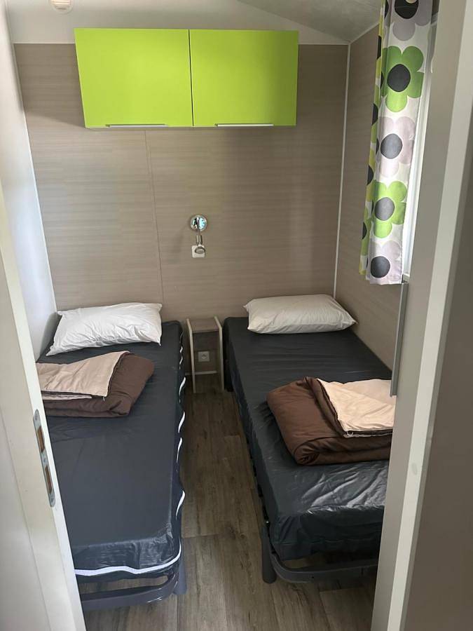 Menthalo 4 étoiles La Presqu île du Barcarés Mobil Home 6 pers premium climatisé in Le Barcarès, Côte d'Améthyste