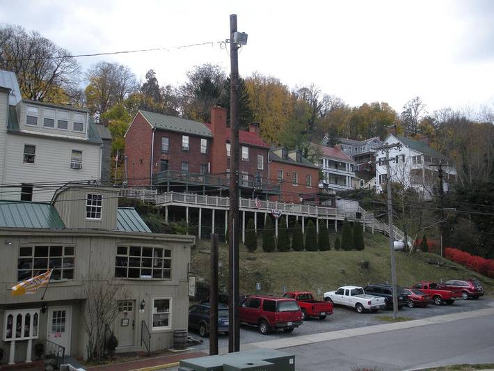 Vacation rental for 9 people, with balcony, with pets in Harpers Ferry