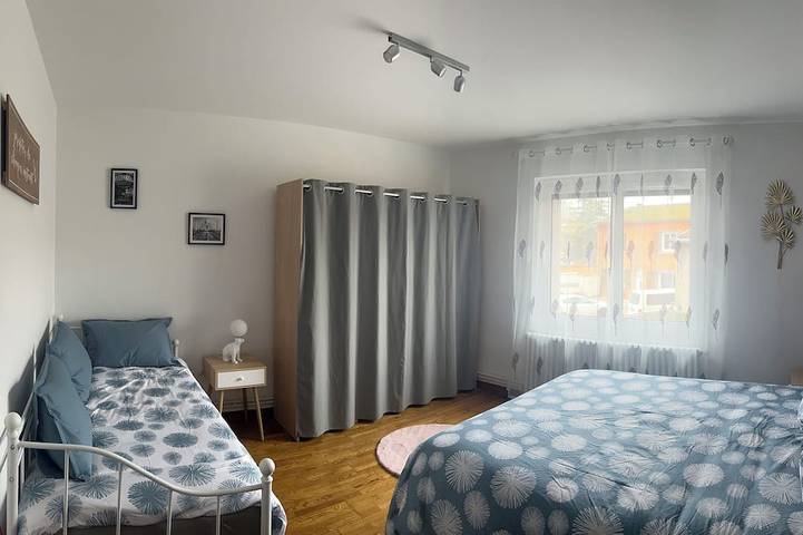 Location de vacances pour 10 personnes, avec jardin à Colombier-Saugnieu - 3