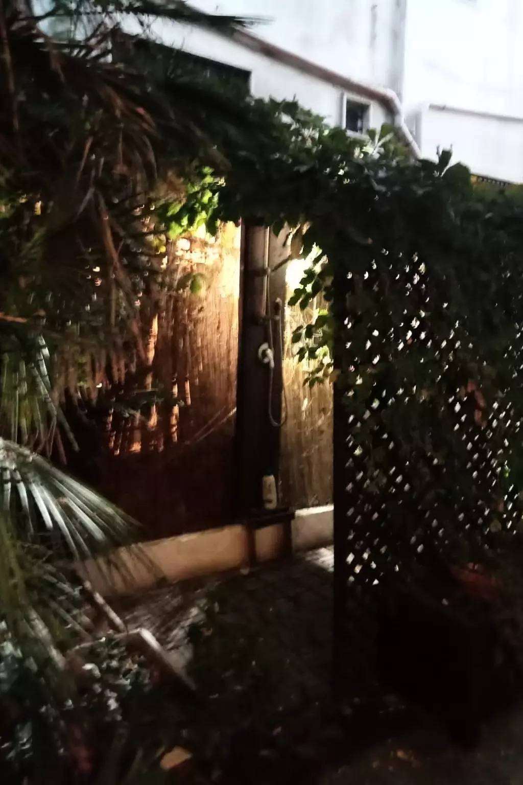 3 personas in Pozzuoli, Provincia de Nápoles