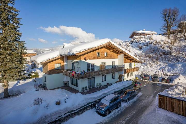 Chambre d’hôte pour 3 personnes, avec vue et jardin, animaux acceptés à St. Johann in Tirol - 3