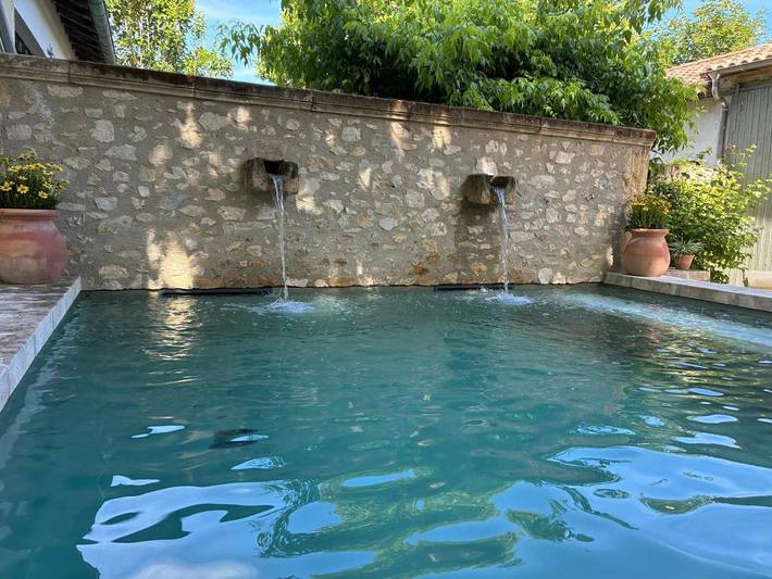 Location de vacances pour 2 personnes, avec piscine ainsi que vue et jardin à Cabannes - 2