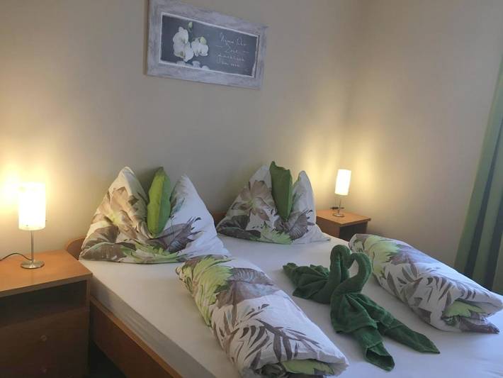 Ferienwohnung für 5 Personen, mit Balkon und Ausblick sowie Pool - 1