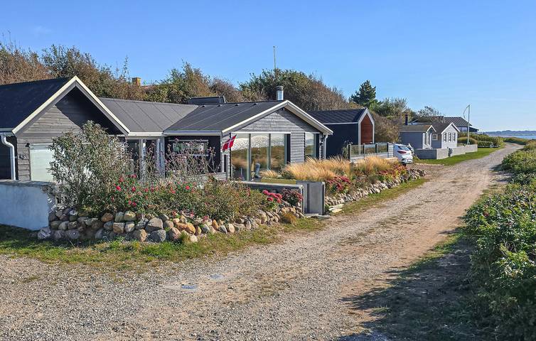 Ferieudlejning for 2 personer, med terrasse i Assens