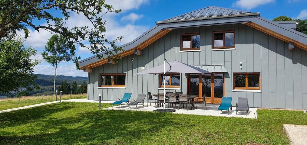 Casa de vacaciones para 14 personas, con jardín y jacuzzi - 1