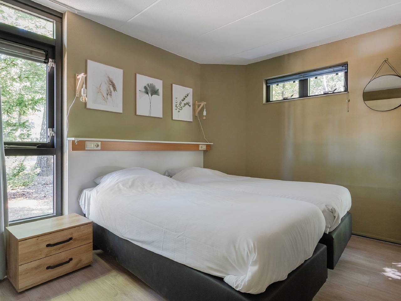 Bosbungalow met zwembad in Epe, Veluwe