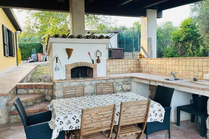 Villa pour 5 personnes, avec Terrasse ainsi que Jardin et Vue à Gaeta - 4