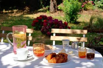Hôtel pour 2 personnes, avec jardin et terrasse à Sainte-Gemme-en-Sancerrois